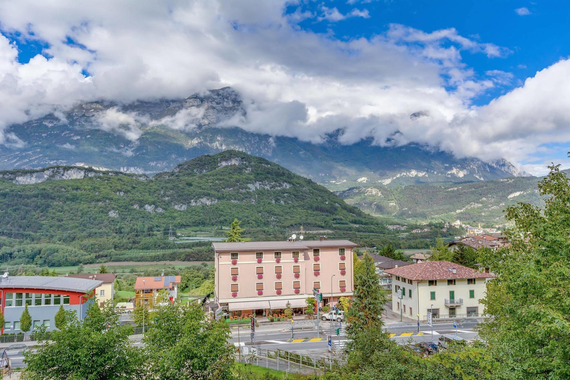Hotel San Leonardo Vigolo Baselga Exteriér fotografie